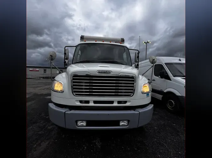 2019 FREIGHTLINER M2 106