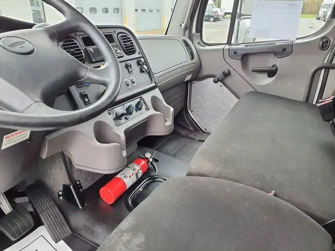 2020 FREIGHTLINER M2 106