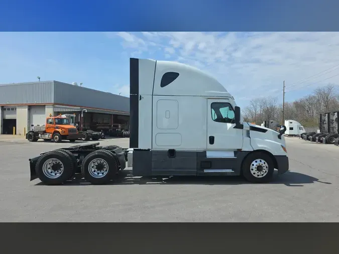 2022 Freightliner Cascadia 12634ef6042247089e820a06de95fbdfe3c