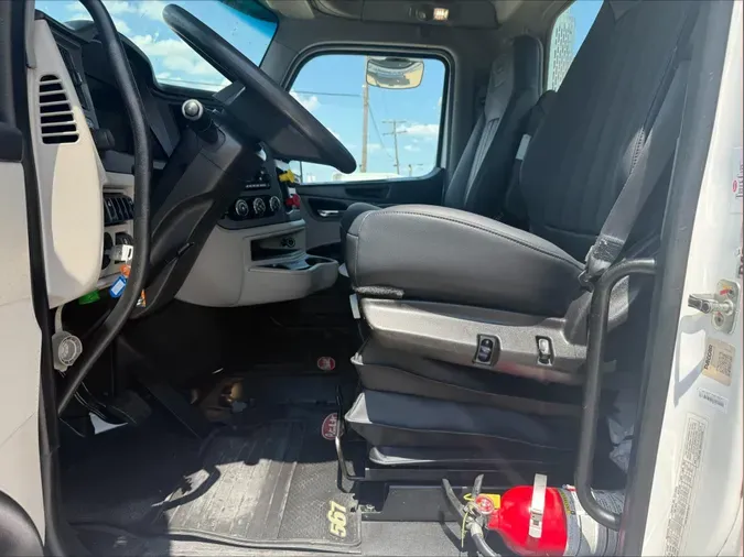 2024 Peterbilt 567