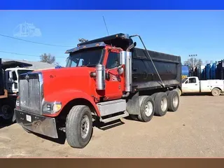 2005 INTERNATIONAL 9900