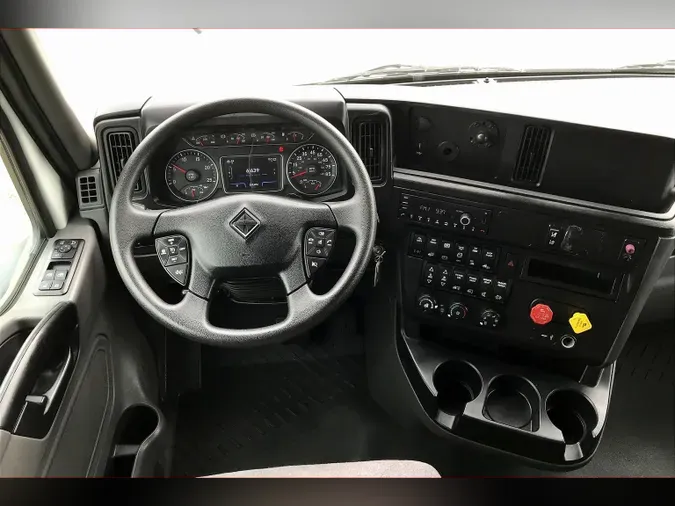 2022 INT LT625 6x4