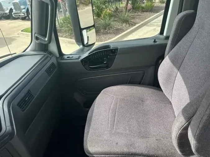 2020 International LT625