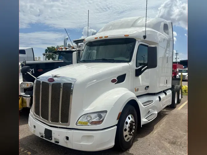 2022 Peterbilt 579