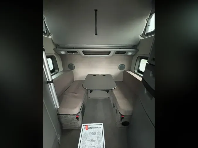 2022 VOLVO VNL64T860