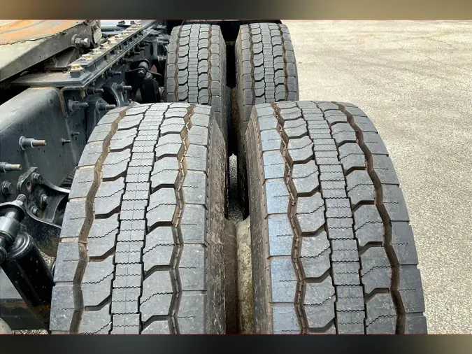 2021 INT LT625 6x4