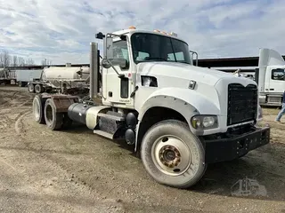 2014 MACK GRANITE GU713