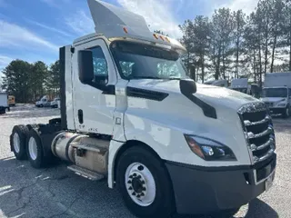 2018 Freightliner T12664ST