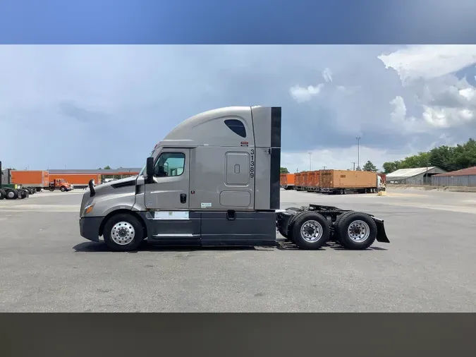 2024 Freightliner Cascadia 126