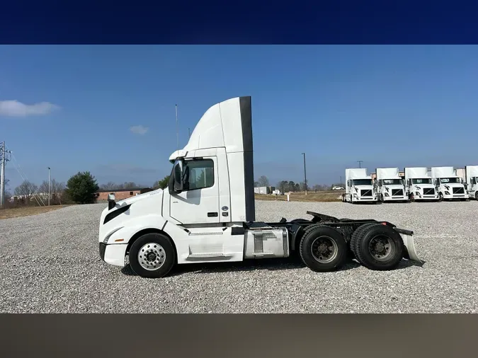 2018 Volvo VNL300