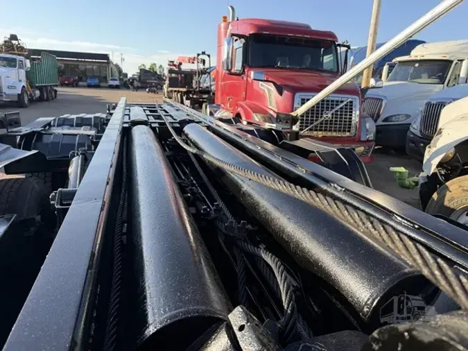 2001 MACK RD688S