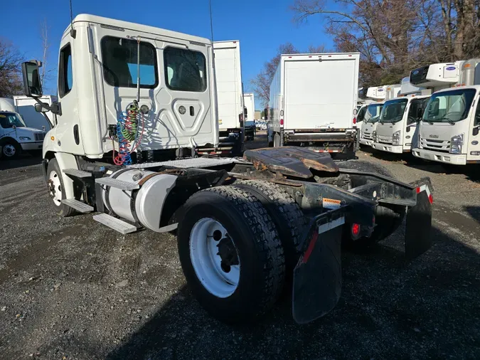 2018 FREIGHTLINER/MERCEDES CASCADIA 113