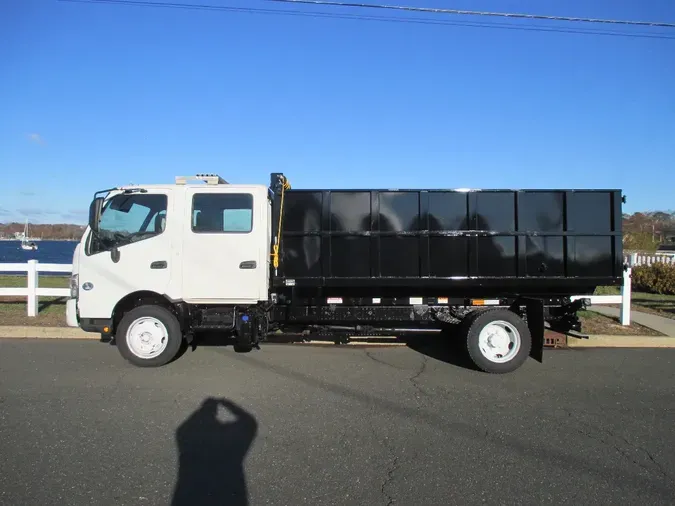 2017 HINO 195 CREW35116673569c36d0c5f8e95d18fffd8c