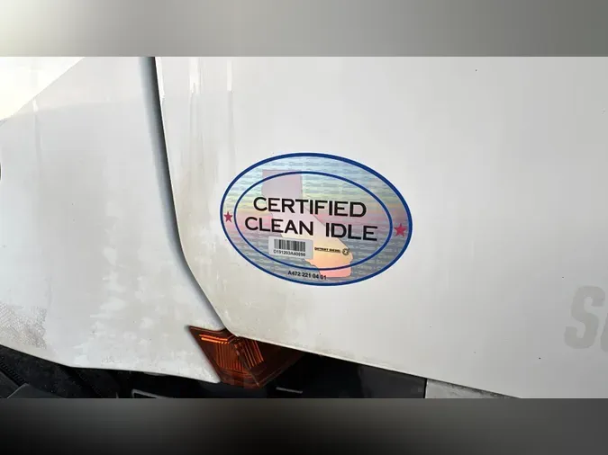 2021 Freightliner Cascadia 126