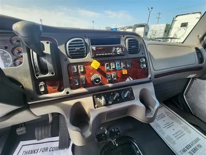 2020 FREIGHTLINER M2-106