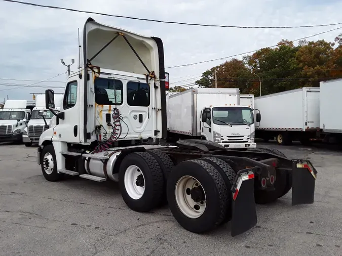 2017 FREIGHTLINER/MERCEDES CASCADIA 125