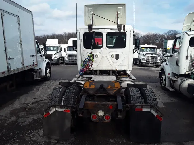 2017 FREIGHTLINER/MERCEDES CASCADIA 113