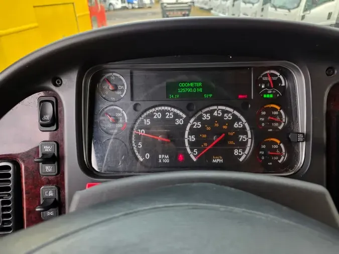 2019 FREIGHTLINER/MERCEDES M2 106