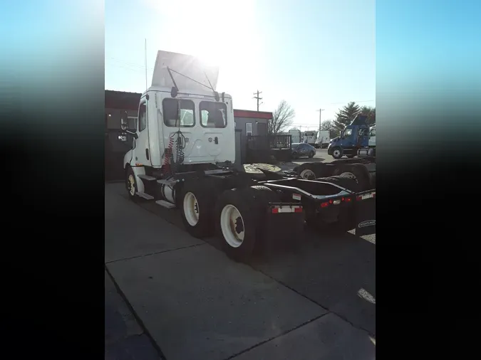 2019 FREIGHTLINER/MERCEDES PT126064ST