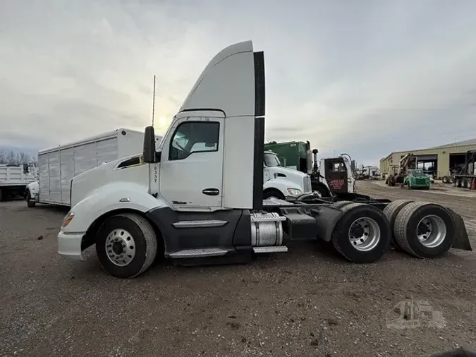 2019 KENWORTH T68035191a97ab640c1d8b32b421af137db8