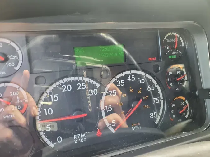 2019 FREIGHTLINER/MERCEDES M2 106