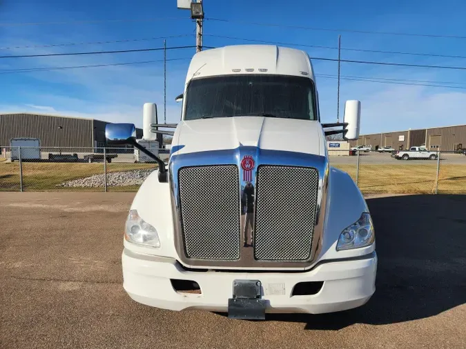 2022 Kenworth T680351f98c4f9f3b13ce6ef482948a763c7