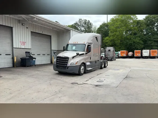 2022 Freightliner Cascadia 126