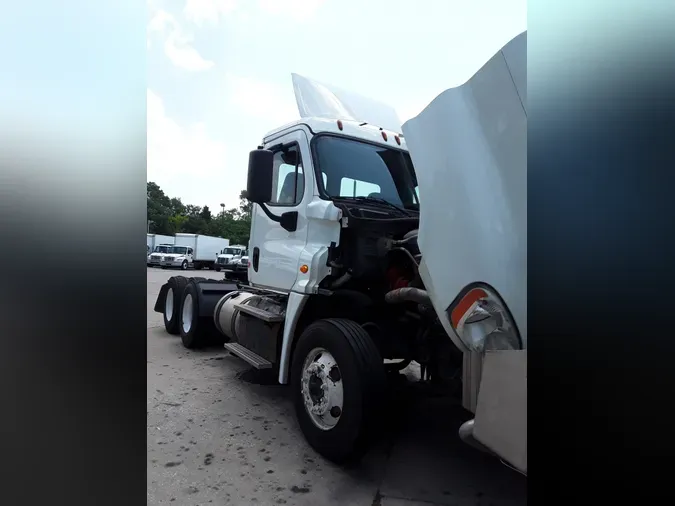 2018 FREIGHTLINER/MERCEDES CASCADIA 125