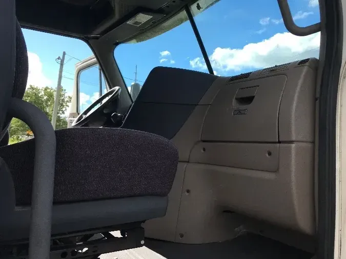 2018 Freightliner X11364ST