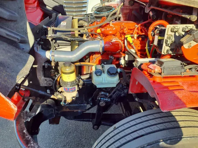 2019 FREIGHTLINER/MERCEDES M2 106