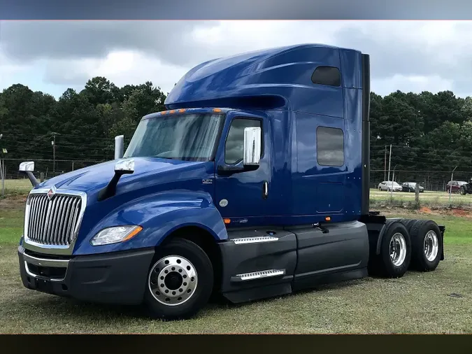 2022 INT LT625 6x4