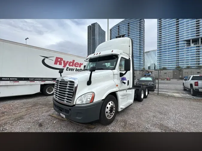 2019 FREIGHTLINER/MERCEDES CASCADIA 125