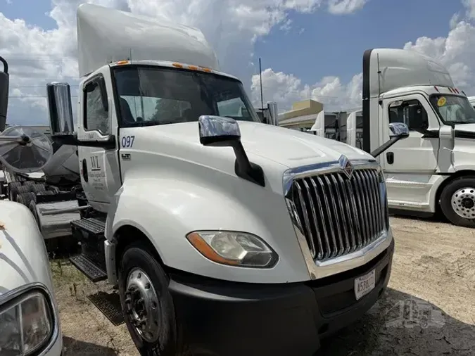 2018 INTERNATIONAL LT