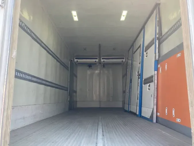 2021 FREIGHTLINER/MERCEDES M2 106352a3b12b8bb8c91a01092bad086274f