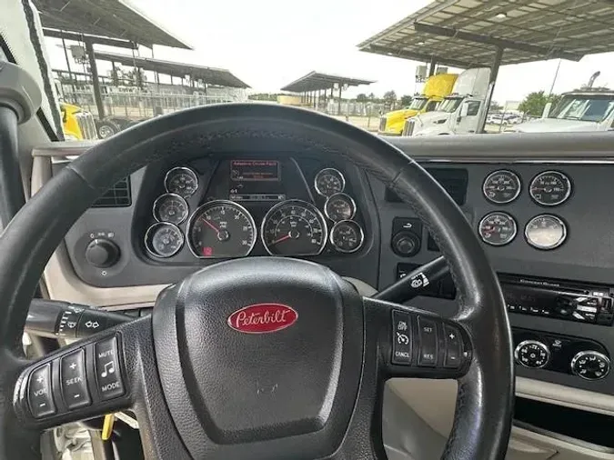 2020 Peterbilt 567