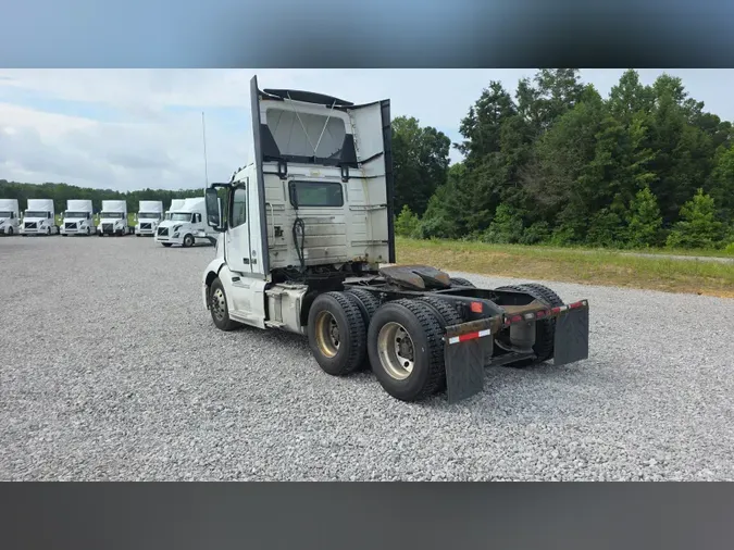 2018 Volvo VNL300