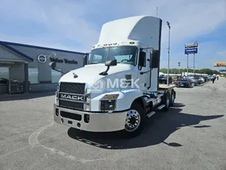 2020 MACK AN64T