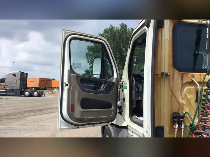 2019 Freightliner Cascadia 1253535ed488bf9aecc4f50fc470c58f5d2