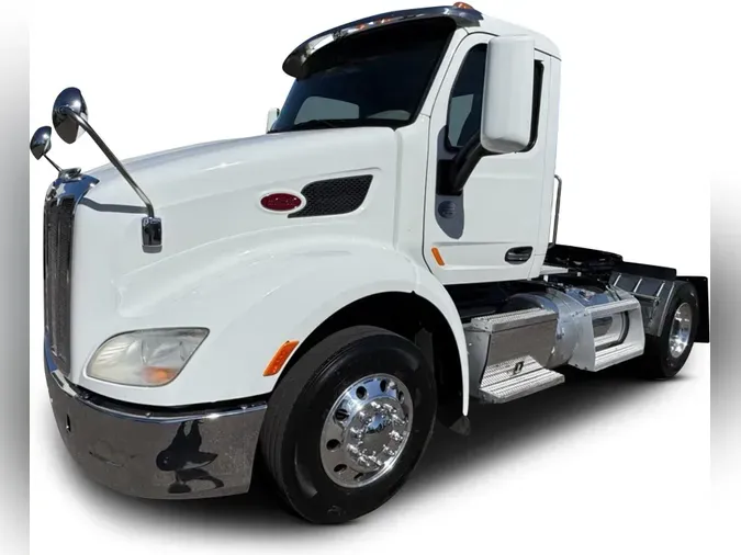 2018 Peterbilt 5793538e22c3d77060c1361fdb2f6b1ccc1