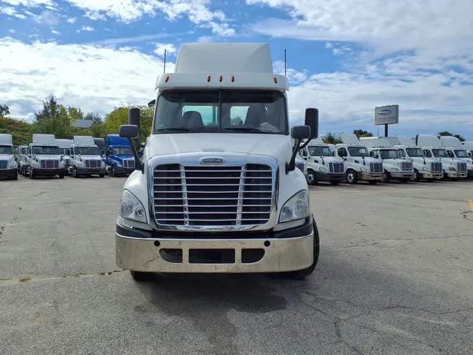 2017 FREIGHTLINER/MERCEDES CASCADIA 125