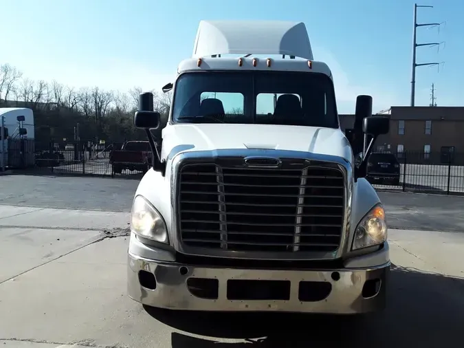 2018 FREIGHTLINER/MERCEDES CASCADIA 125353dfc060b9579d024de7a49faf04178