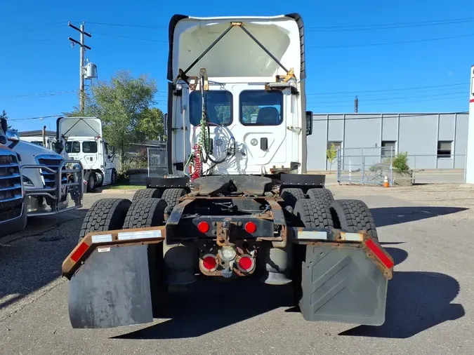 2017 FREIGHTLINER/MERCEDES CASCADIA 113