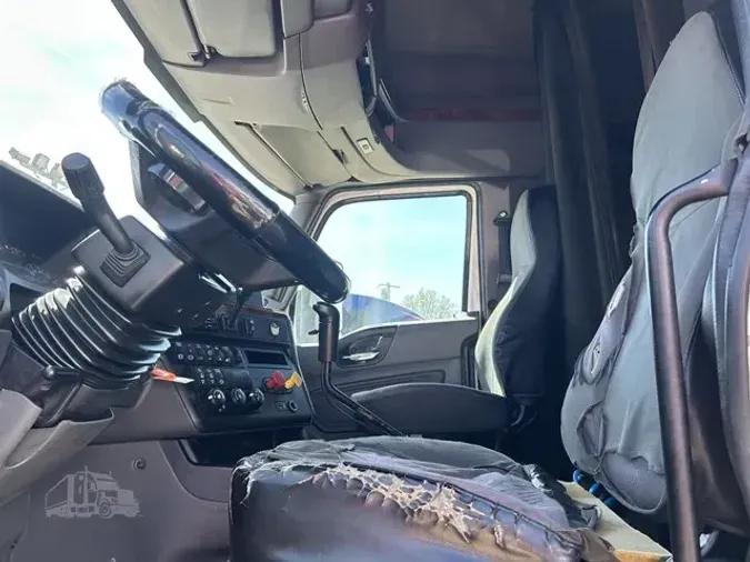 2018 INTERNATIONAL LT