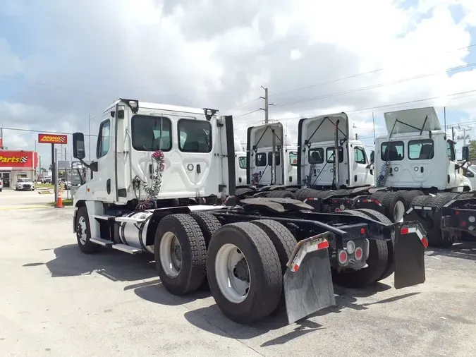 2020 FREIGHTLINER CASCADIA 125