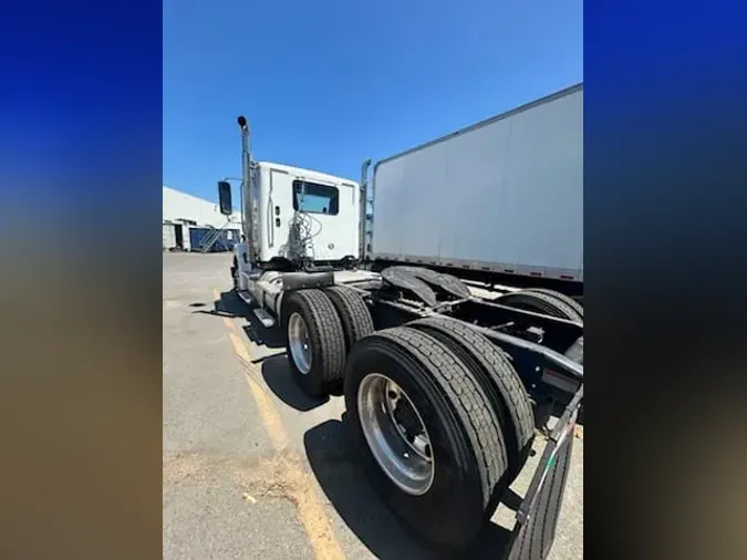 2017 FREIGHTLINER/MERCEDES CORONADO 122