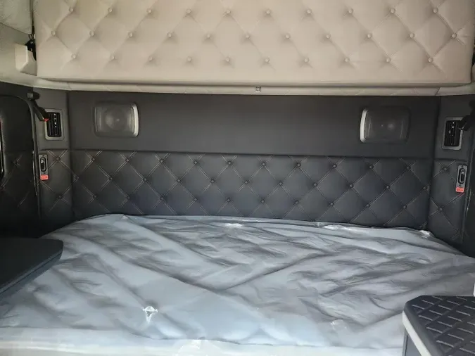 2026 Kenworth T6803546f06442ea0f65c5612b6ef1877d01