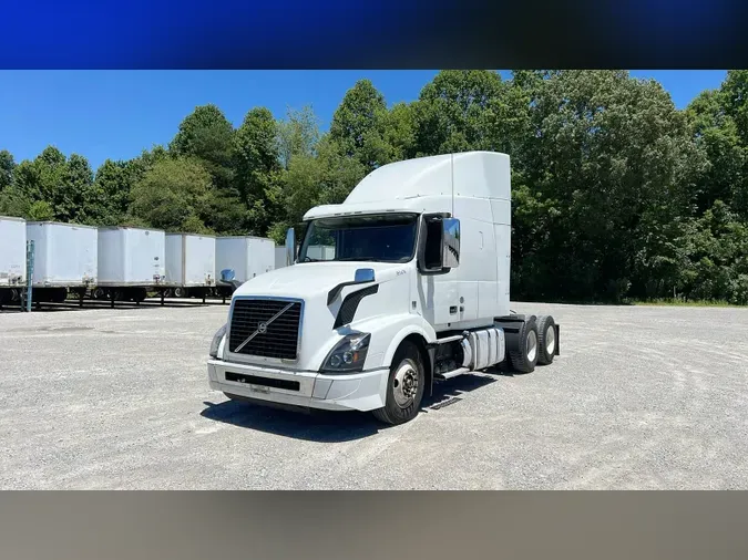 2016 Volvo VNL 740