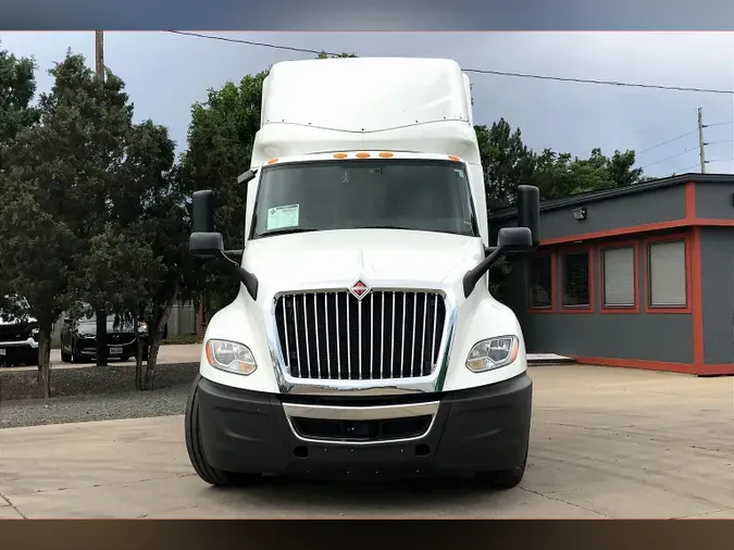 2022 INT LT625 6x4