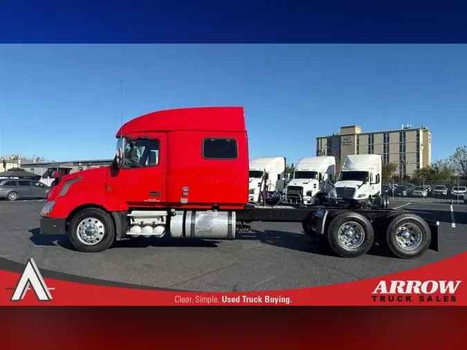 2018 VOLVO VNL730