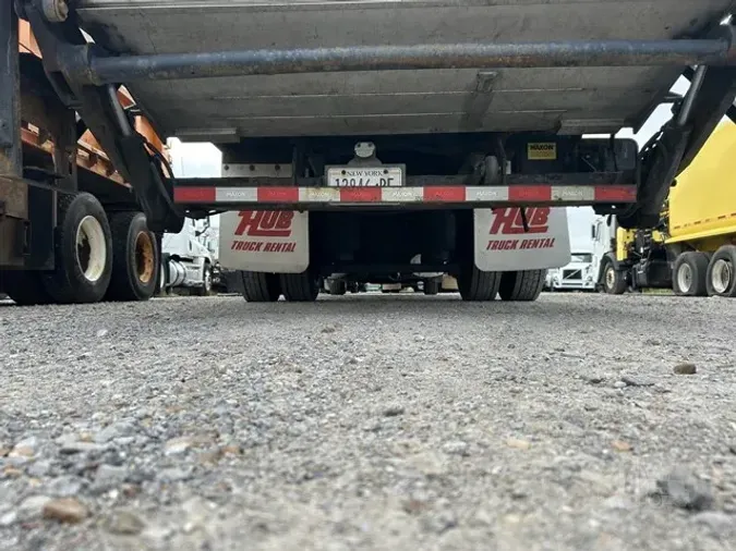 2017 VOLVO VNL42430